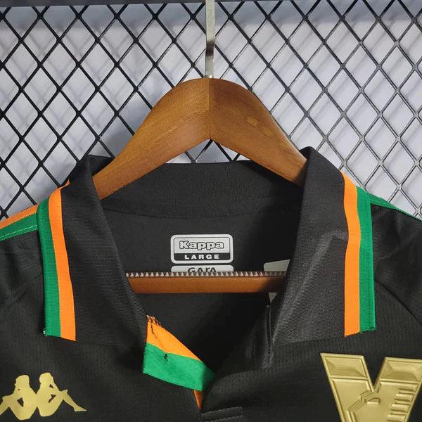 camisa-manga-longa-venezia-titular-I-22-23-preto-verde-laranja