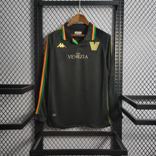 camisa-manga-longa-venezia-titular-I-22-23-preto-verde-laranja