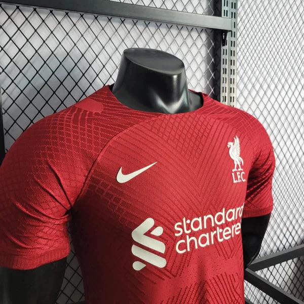 camisa-liverpool-I-titular-22-23-versao-jogador-home-salah-mane-virgil-fabinho-vermelho-branco