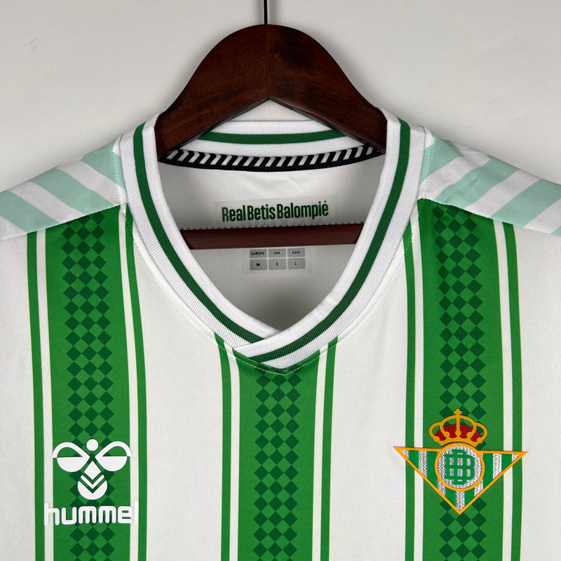 Camisa Real Betis Home Hummel - Versão Torcedor 23/24 Verde e Branca Listrada